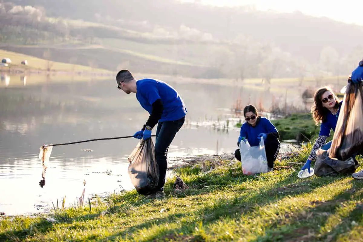 Collecting Mono Line At Lake For Recycling